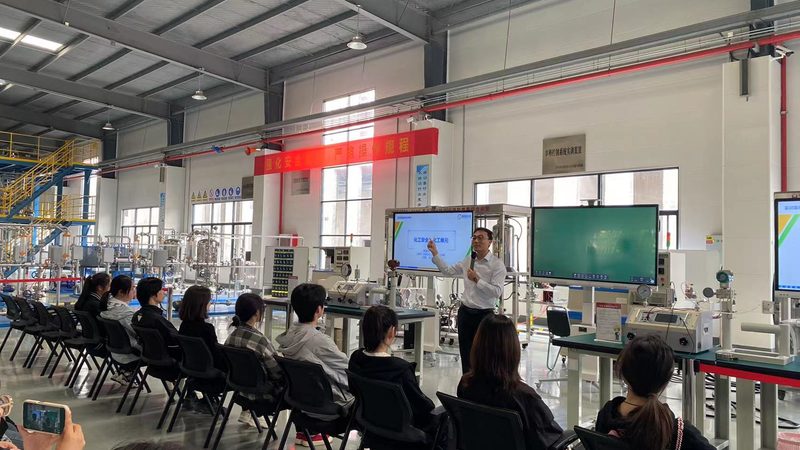黑色母粒：揭秘一吨价格背后的价值与选择